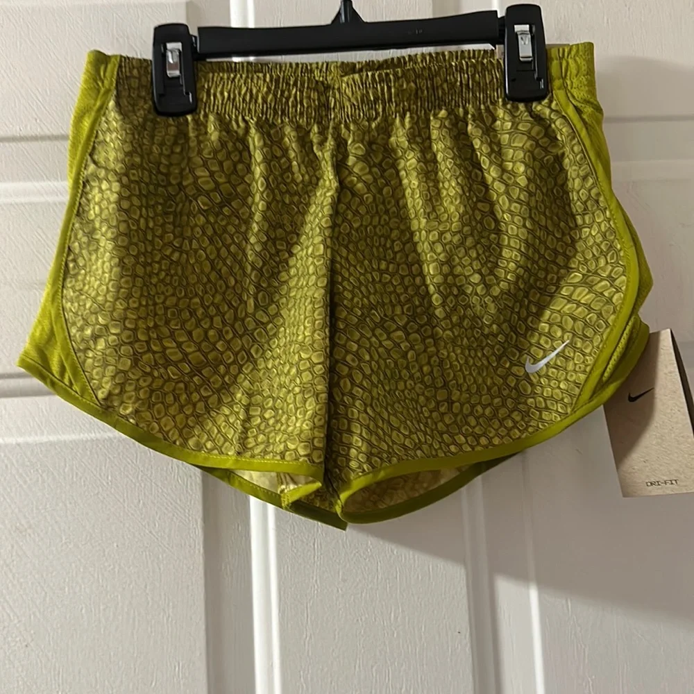 Nike Alligator Print Tempo Running Shorts: GREEN: NWT: SIZE M